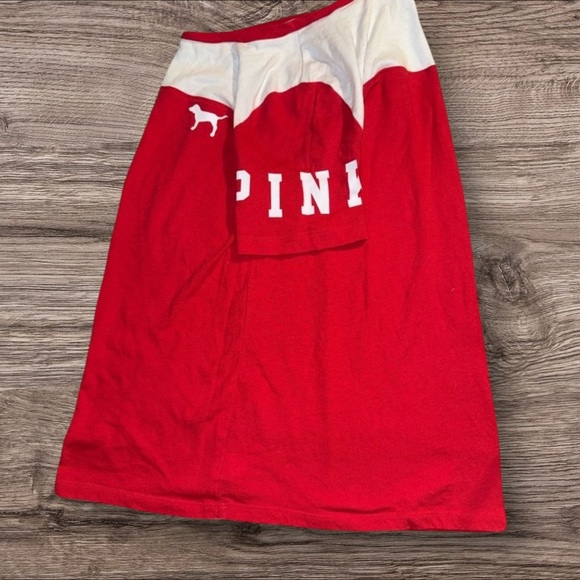 PINK Victoria's Secret XS Red and White Y2K Short Sleeve Logo Crew Neck Tee - Picture 4 of 5